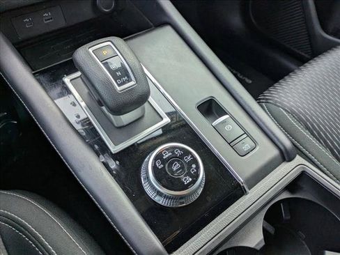 Used 2022 Mitsubishi Outlander ES image 12