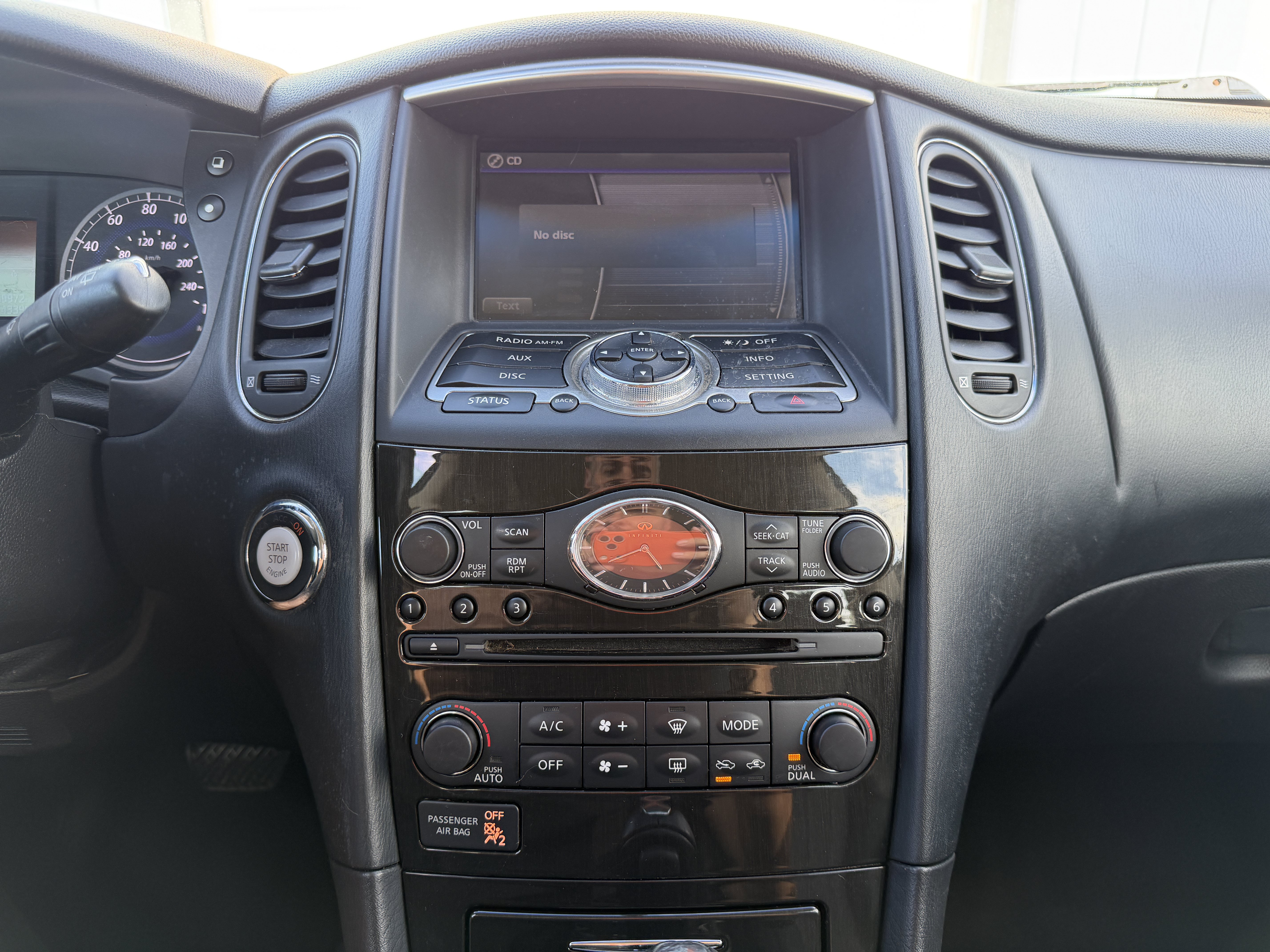 Used 2015 INFINITI QX50 AWD image 25