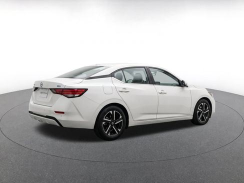 Used 2025 Nissan Sentra SV FWD image 9