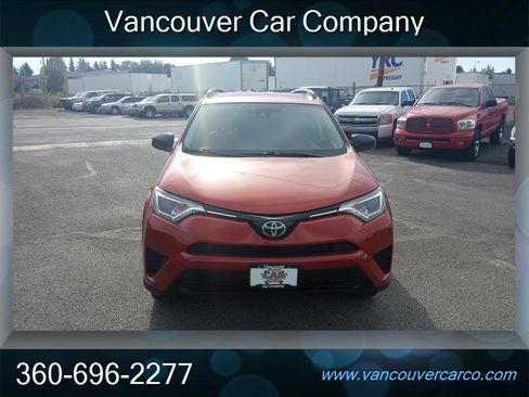 Used 2017 Toyota RAV4 LE image 8