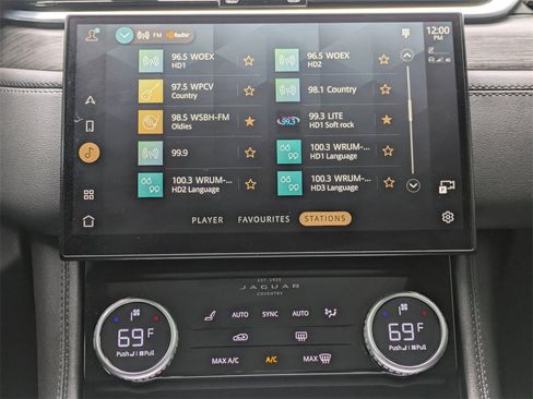 Used 2022 Jaguar F-PACE S image 19