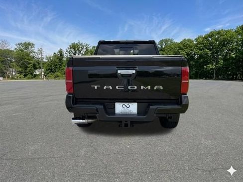 Used 2024 Toyota Tacoma Limited w/ Limited Package (LT) AWD/4WD image 7