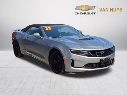 Used 2023 Chevrolet Camaro LT w/ Technology Package RWD image 3