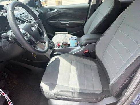 Used 2016 Ford Escape SE FWD image 4