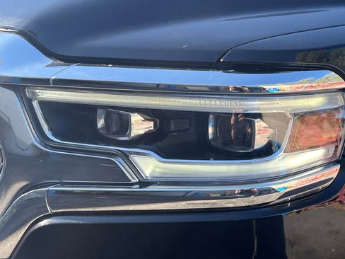 Used 2022 RAM 1500 Limited image 11