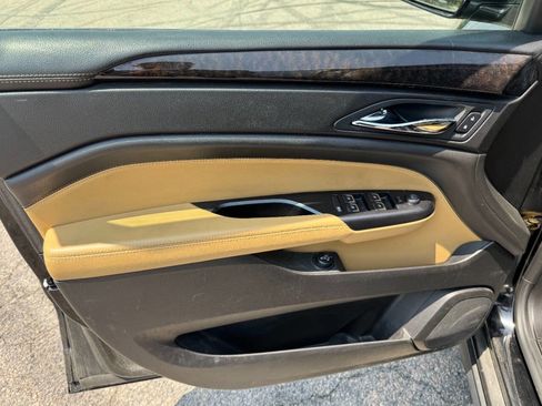 Used 2014 Cadillac SRX Luxury w/ Driver Awareness Package image 9