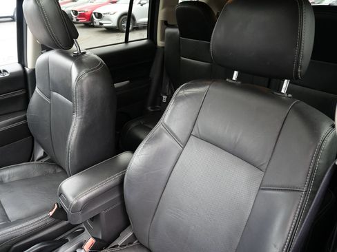 Used 2017 Jeep Compass High Altitude AWD/4WD image 11