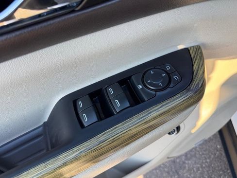 Used 2017 GMC Acadia Denali image 17