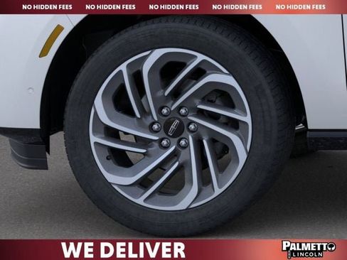New 2026 Lincoln Navigator L Reserve AWD/4WD image 19