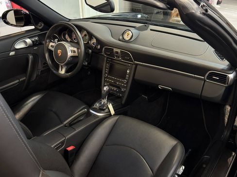 Used 2012 Porsche 911 4 Cabriolet AWD/4WD image 18