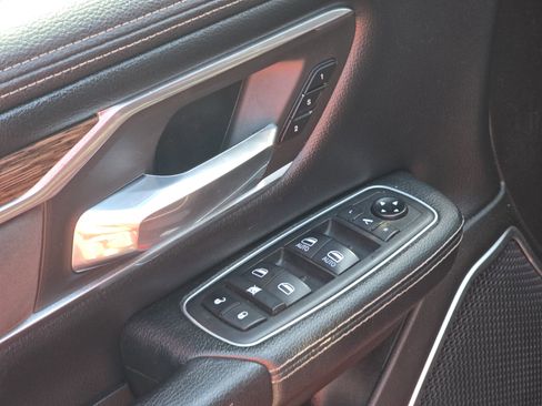 Used 2020 RAM 1500 Laramie image 32