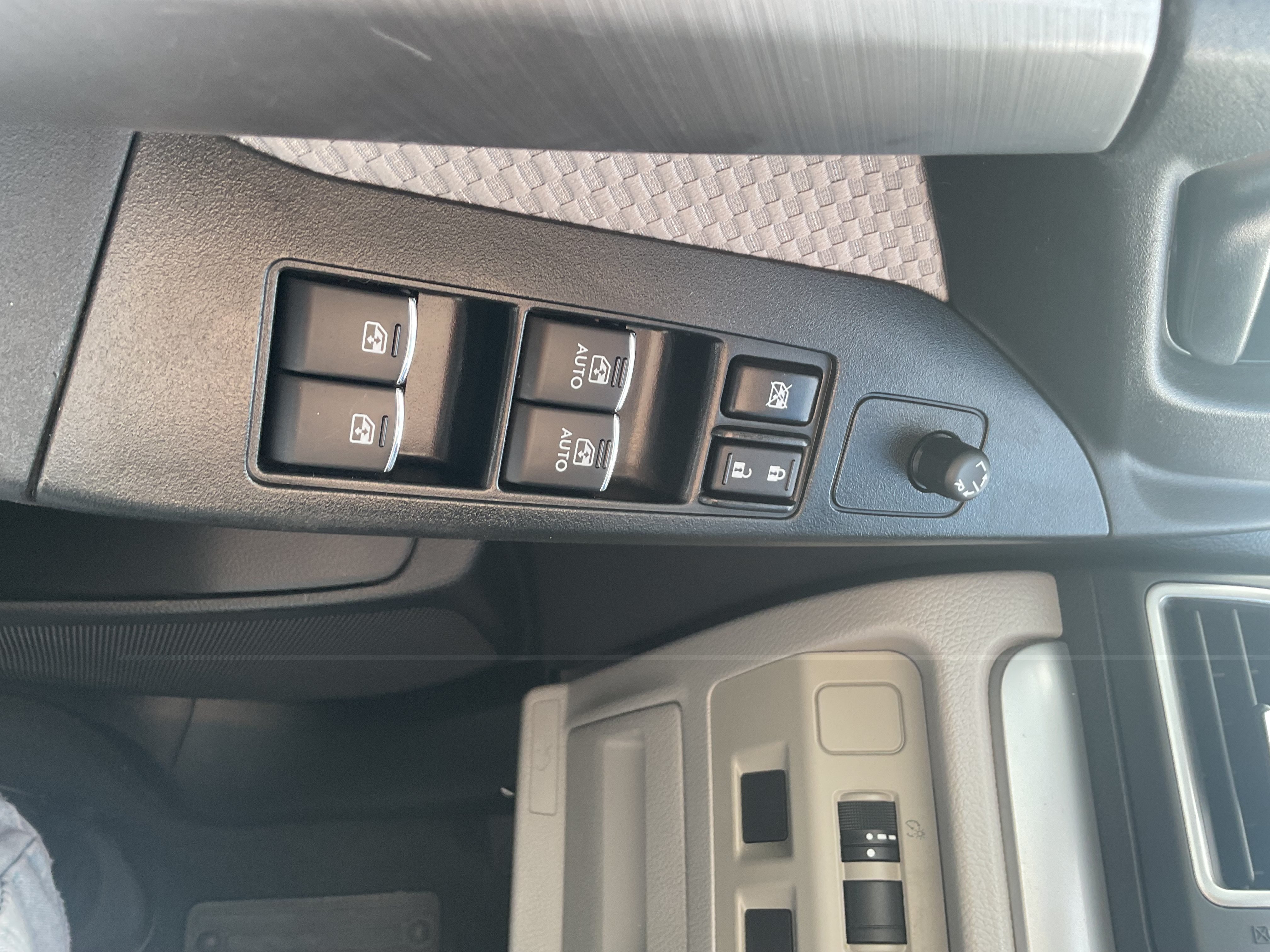 Used 2017 Subaru Forester 2.5i Premium AWD/4WD image 11