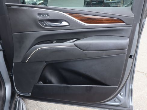 Used 2021 Cadillac Escalade ESV Premium Luxury image 42