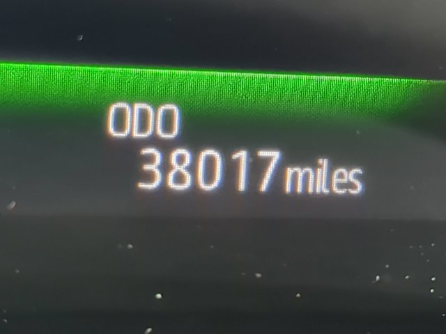 Certified 2025 Toyota Sienna XLE FWD image 36