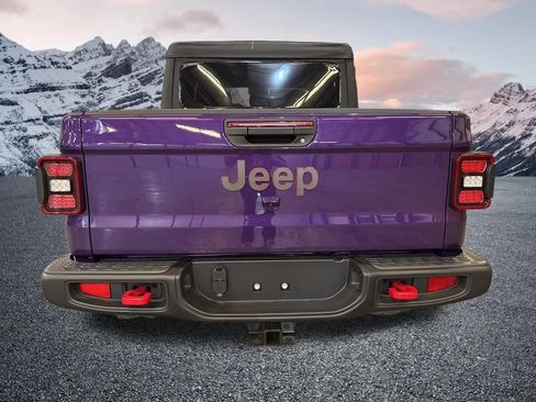 New 2026 Jeep Gladiator Rubicon w/ Steel Power Dome Hood Package AWD/4WD image 4