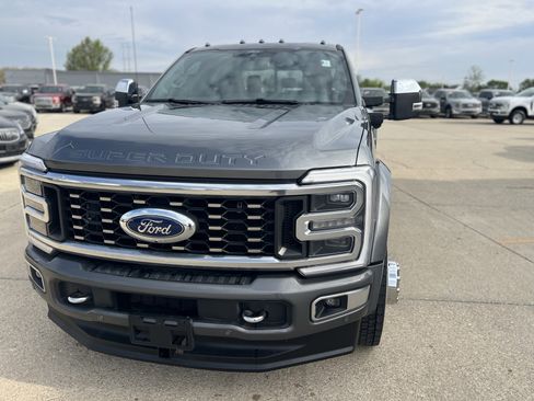 Used 2024 Ford F450 Platinum image 15