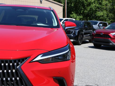 Used 2025 Lexus NX 350 AWD w/ Accessory Package (2T) image 13