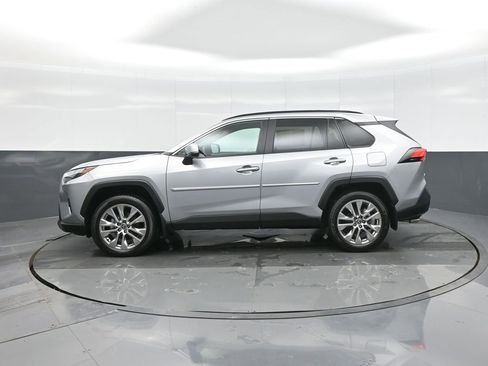 Certified 2025 Toyota RAV4 XLE Premium image 4