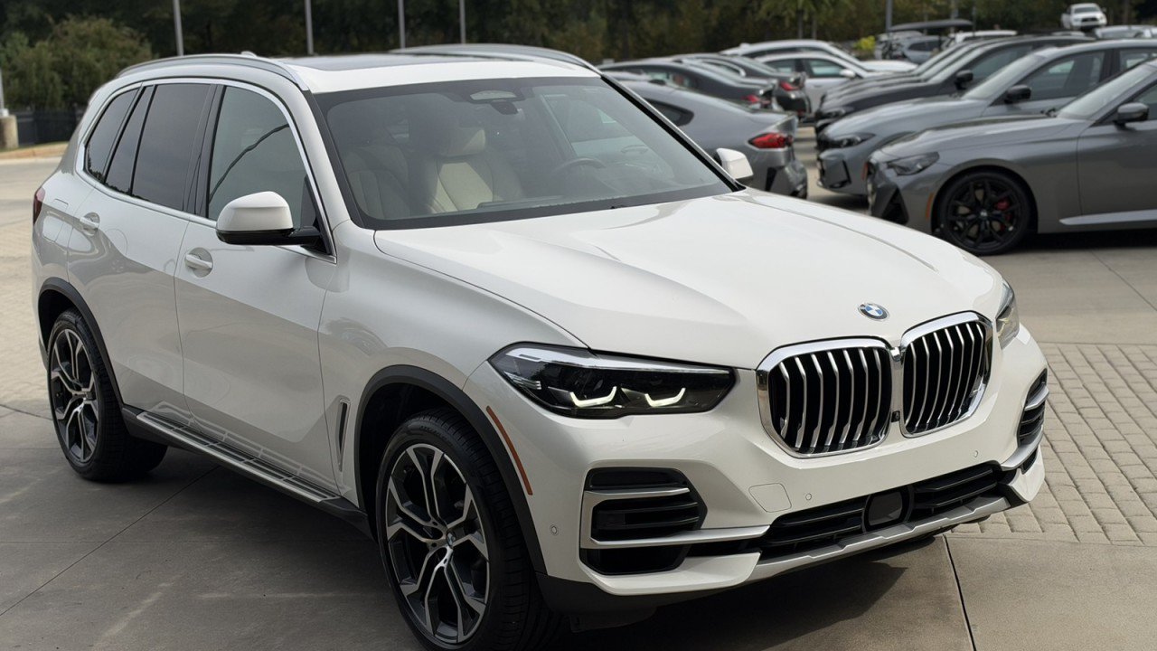 Used 2022 BMW X5 xDrive40i AWD/4WD image 8