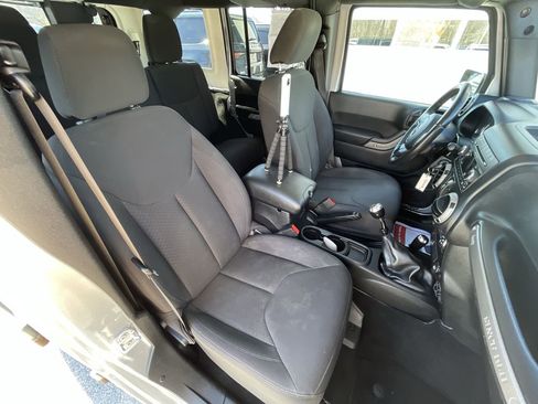 Used 2016 Jeep Wrangler Unlimited Sport w/ Quick Order Package 23S image 38