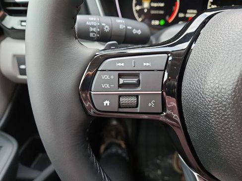 New 2025 Honda Pilot Touring image 25