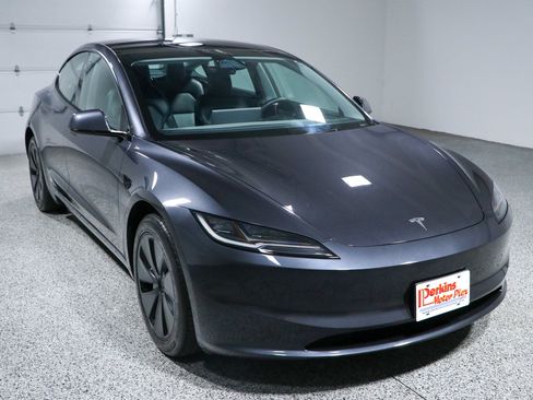 Used 2025 Tesla Model 3 Long Range RWD image 5