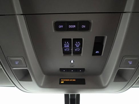 Used 2018 Chevrolet Silverado 1500 LTZ w/ Sport Package image 20