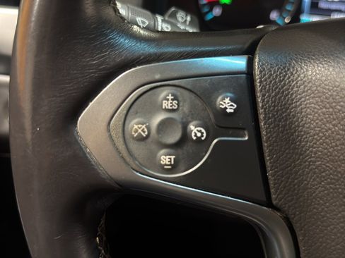 Used 2016 Chevrolet Suburban LT image 25