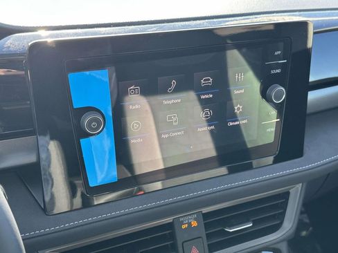 New 2025 Volkswagen Taos SE AWD/4WD image 20