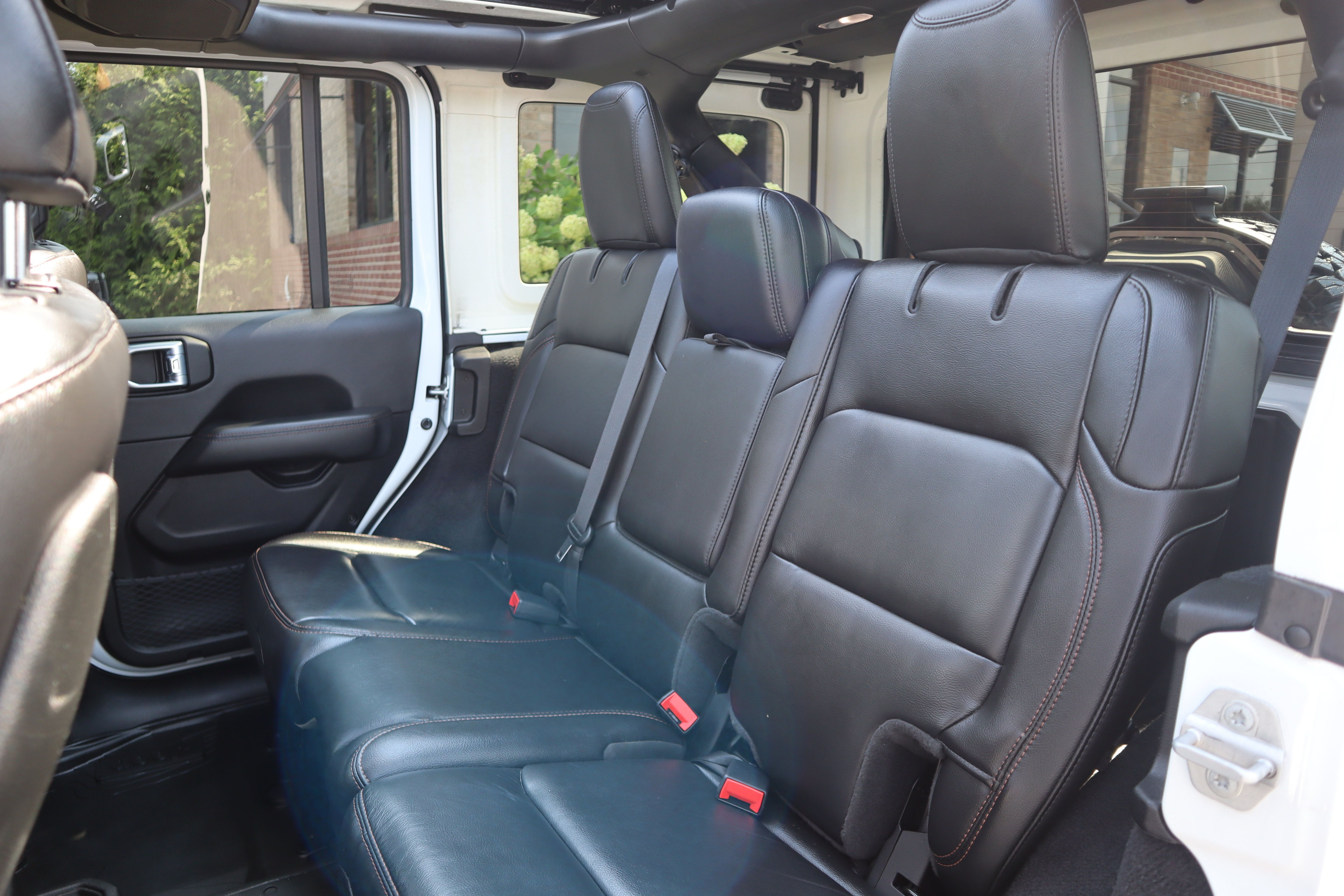 Used 2022 Jeep Wrangler Unlimited Rubicon w/ Dual Door Group (Lowers Only) AWD/4WD image 27