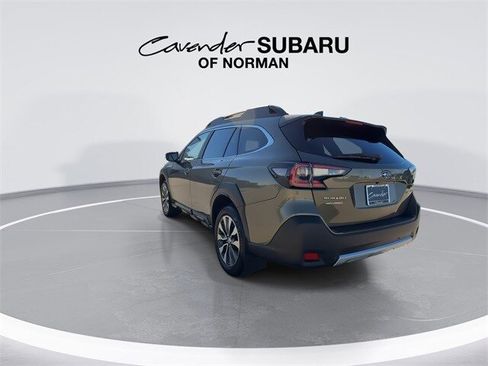 Used 2025 Subaru Outback Limited image 9