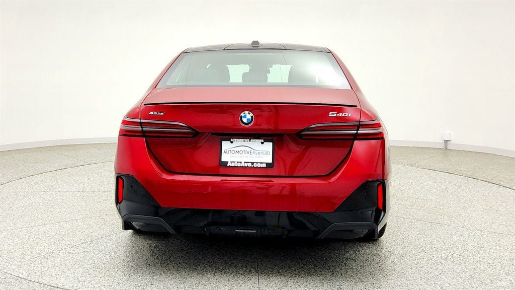 Used 2024 BMW 540i xDrive w/ Premium Package AWD/4WD image 6