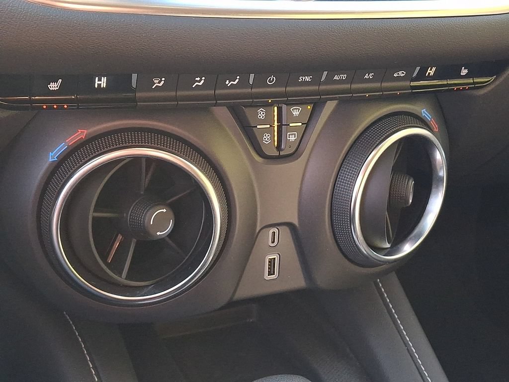 Used 2024 Chevrolet Blazer LT w/ Convenience Package FWD image 15