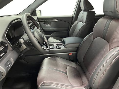 New 2025 Honda Pilot Black Edition image 13