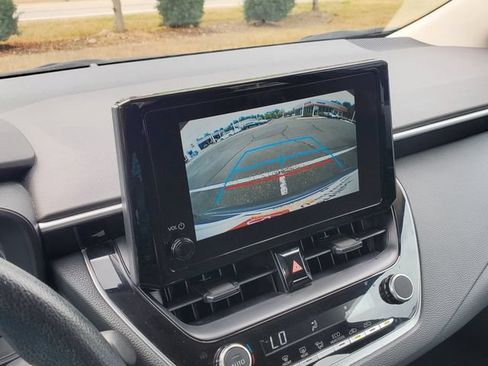 Certified 2025 Toyota Corolla LE FWD image 25