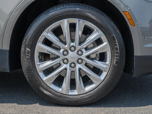 Used 2019 Cadillac XT5 Platinum AWD/4WD image 19