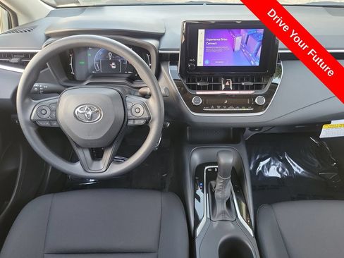 Used 2026 Toyota Corolla LE FWD image 4