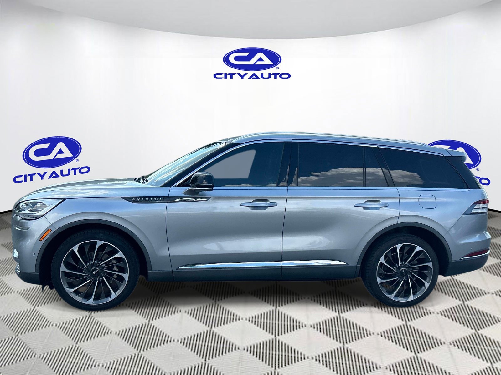 Used 2021 Lincoln Aviator Reserve w/ Equipment Group 202A AWD/4WD image 7