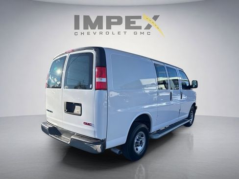 Used 2022 GMC Savana 2500 w/ Driver Convenience Package RWD image 5