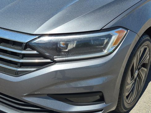 Used 2019 Volkswagen Jetta SEL Premium FWD image 10