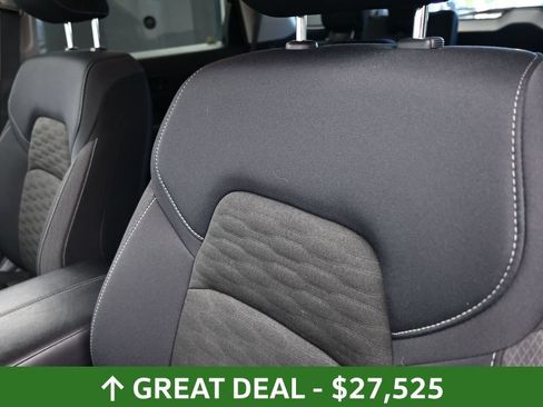 Used 2025 Nissan Pathfinder SV FWD image 20