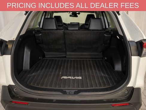 Used 2022 Toyota RAV4 XLE Premium AWD/4WD image 5