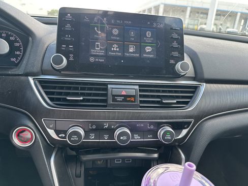 Used 2021 Honda Accord EX image 16