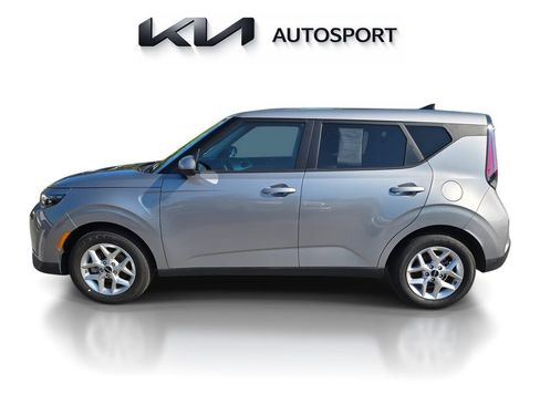 Certified 2025 Kia Soul LX w/ LX Technology Package FWD image 13