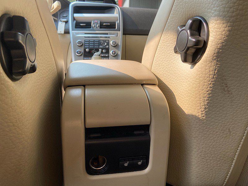 Used 2010 Volvo XC60 T6 AWD/4WD image 15