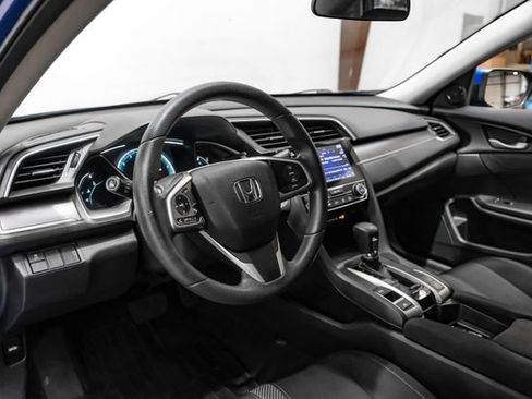 Used 2017 Honda Civic EX image 3