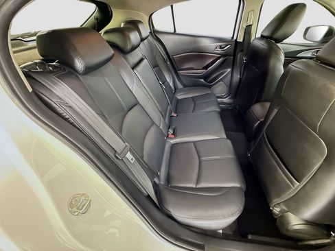 Used 2018 MAZDA MAZDA3 Touring image 22