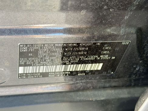 Certified 2021 Toyota RAV4 XLE Premium AWD/4WD image 23