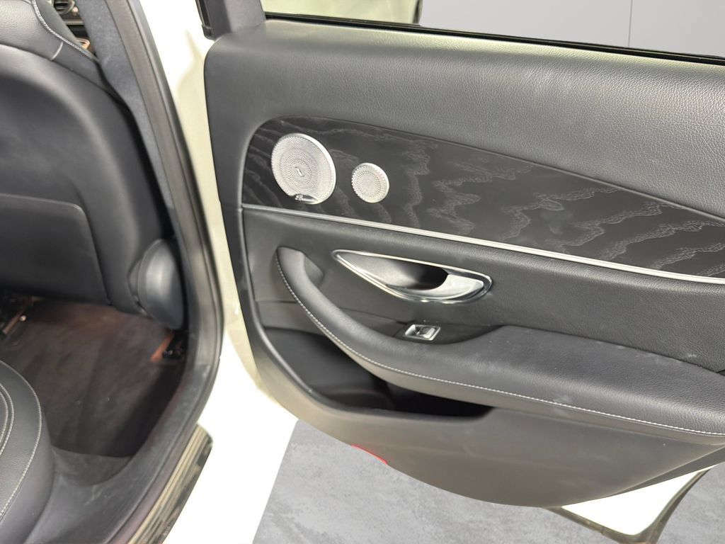 Used 2018 Mercedes-Benz E 300 image 31