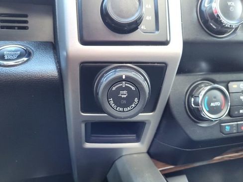 Used 2020 Ford F150 Lariat image 24